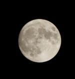 Zdjęcia Księżyca wykonane z Ziemi